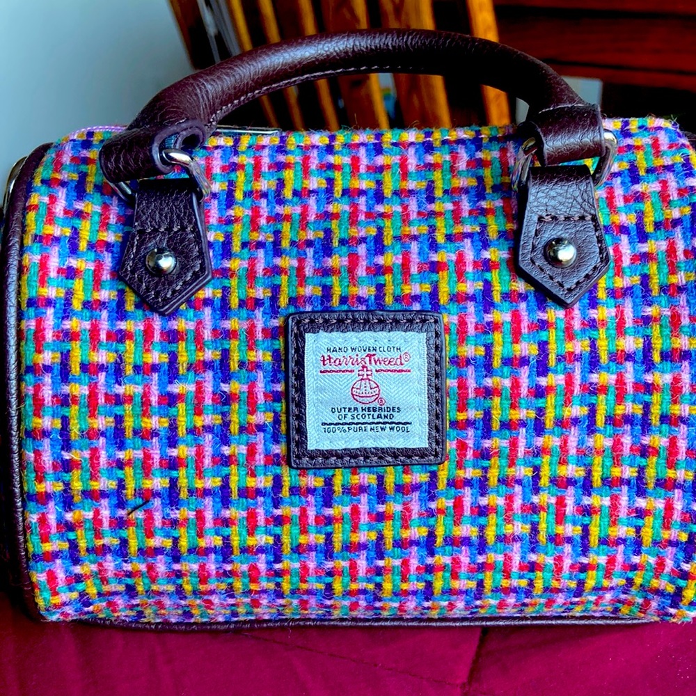 Scotland small purse. 100% pure wool made in Scotland. Multi color fabric